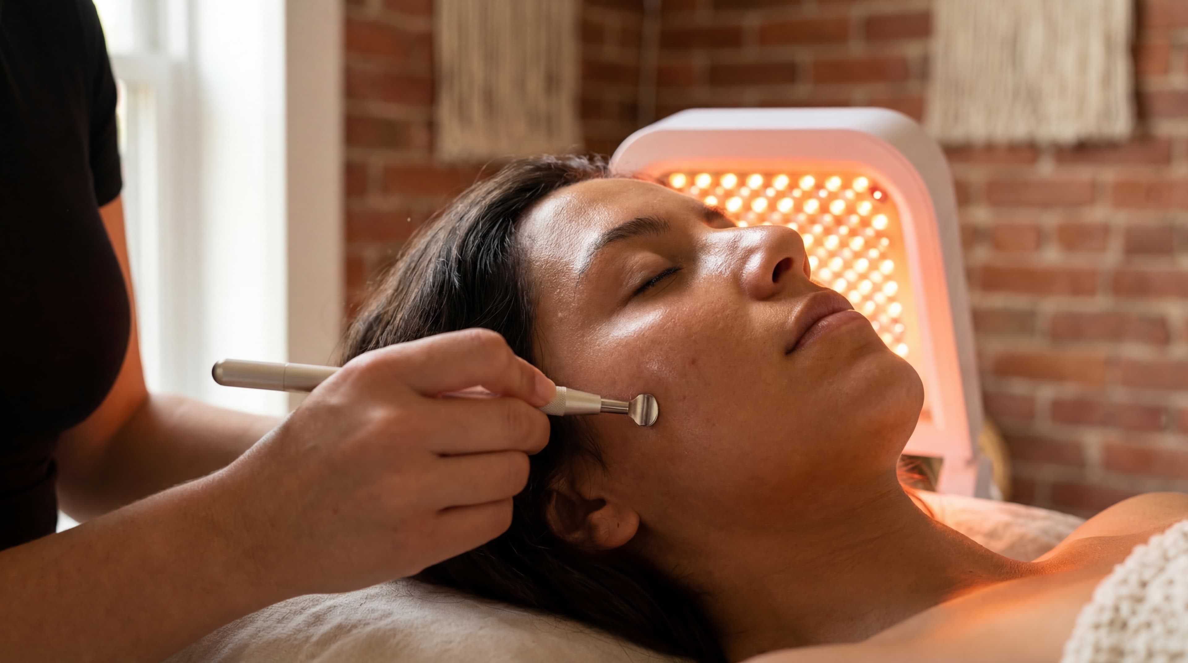 Dermaplane w/ Light Therapy